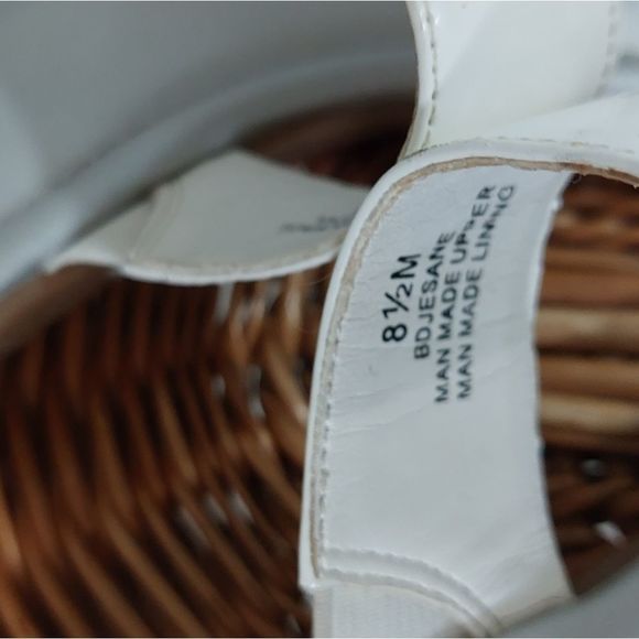 Bandolino b - flex  silver and white with bling jewelry slip on sandals - Picture 5 of 6